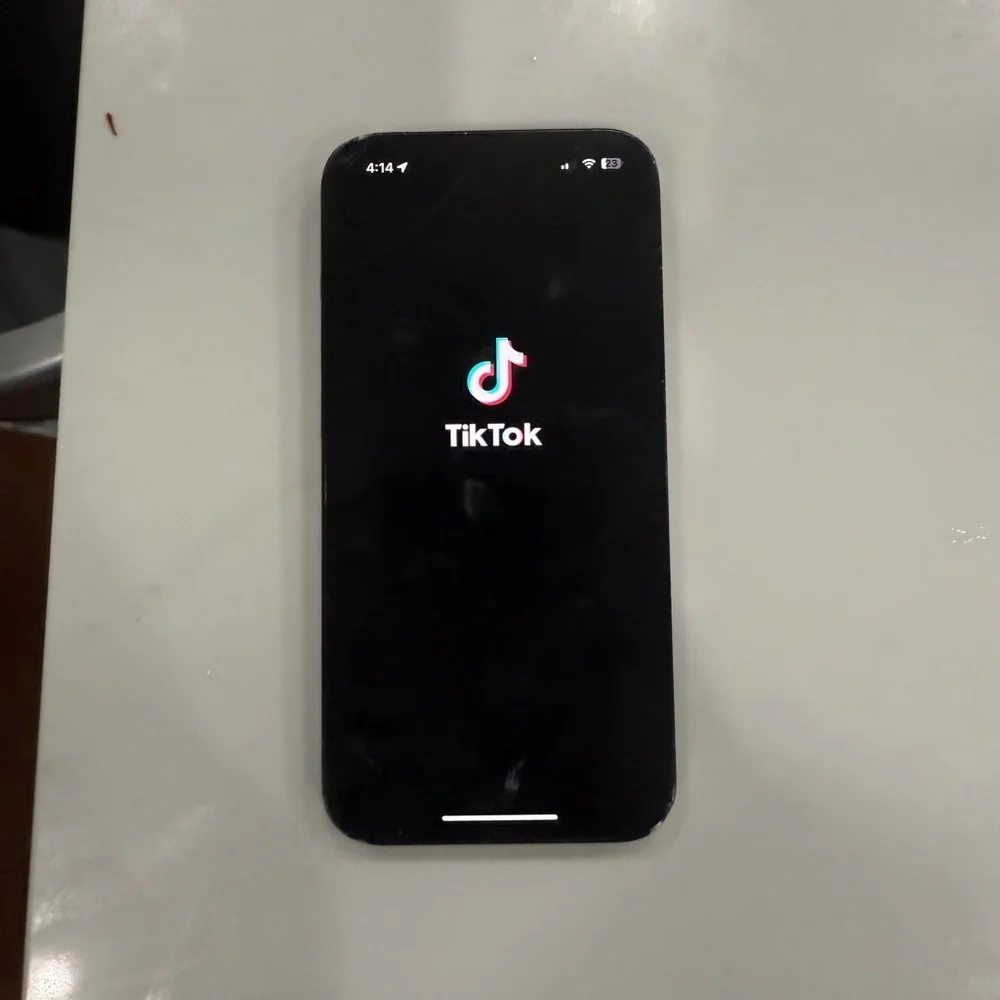 Iphone 13 128gb midnight **WITH TIKTOK APP INSTALLED** - Picture 2 of 3